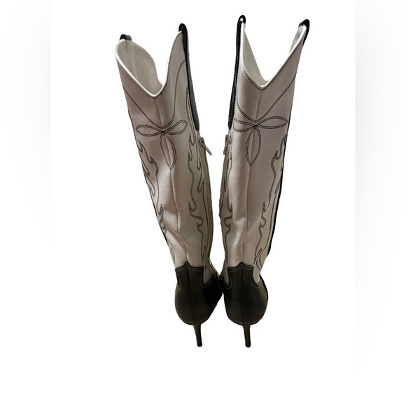 ⏰ NWT INC International Concepts Hayleigh Kneed High Kitten Heel Boots - Picture 7 of 12